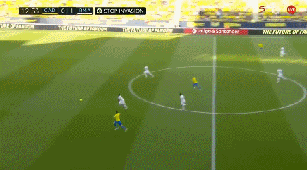 不服！弗兰克：不理解西蒙斯为何改判红牌，也不理解罗梅罗吃第二张黄牌（弗兰克质疑判罚：不理解西蒙斯改判红牌，同样不解罗梅罗吃到第二张黄牌）