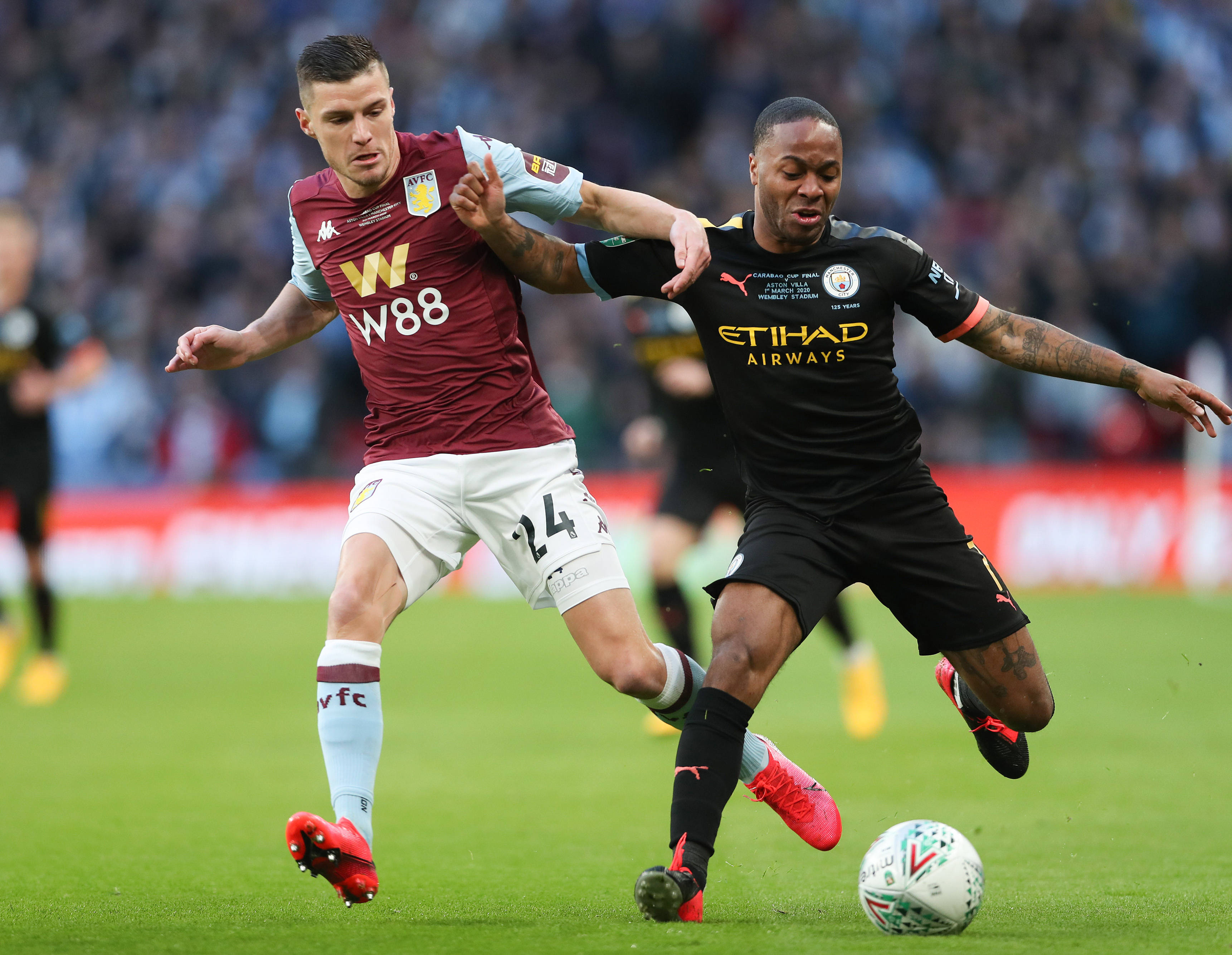 居功至伟，穆斯卡特带海港两年赢得三座奖杯（功勋卓著，穆斯卡特执教海港两年夺三冠）