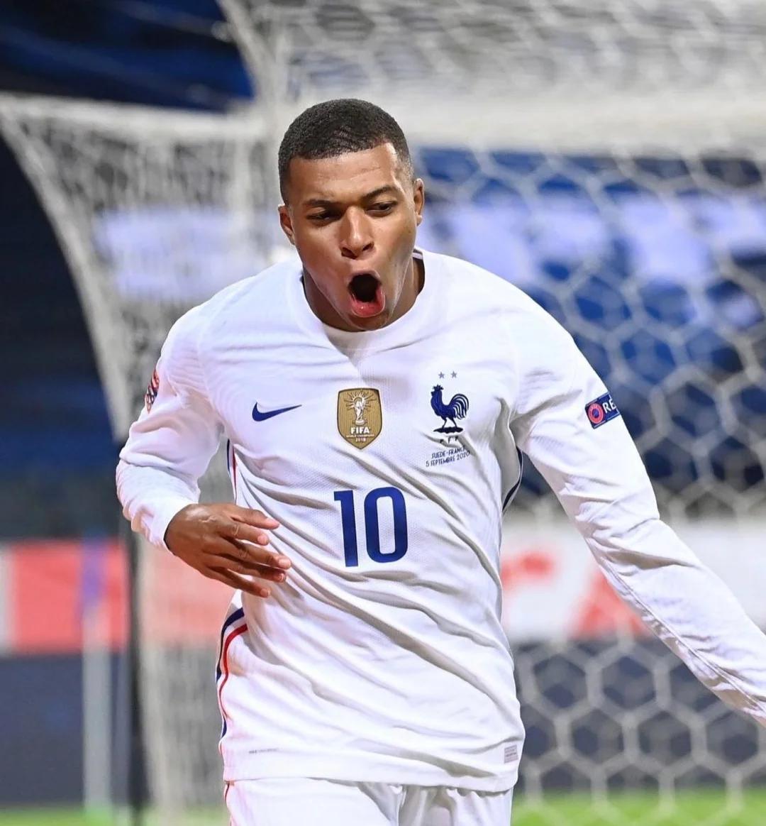 杜康酒主播涉嫌歧视成都，现已关闭直播间评论且不对四川发货（杜康酒主播被指歧视成都：已关闭直播间评论，不向四川发货）