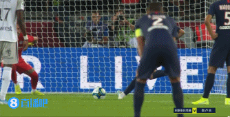 费迪南德之子洛伦兹签下首份职业合同，新赛季为布莱顿U21效力