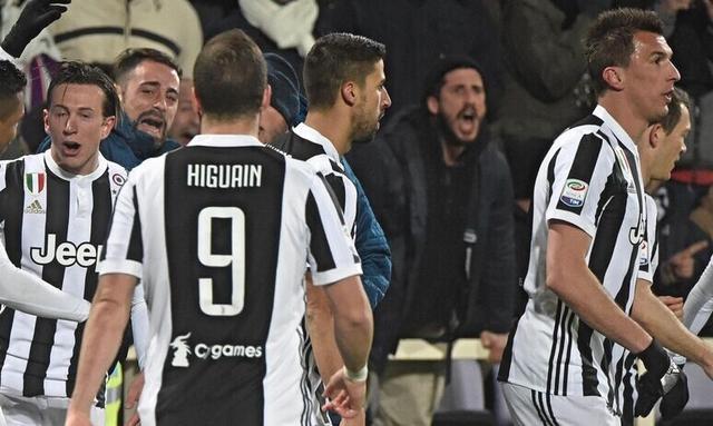 干净又卫生！贝克汉姆晒印度行学习制作美食视频（贝克汉姆印度之行分享亲学美食视频，制作过程洁净讲究）