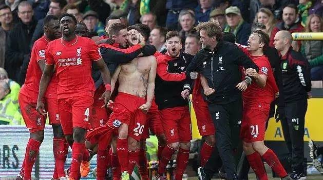 拜仁莱万多夫斯基关键进球锁定胜局（莱万多夫斯基致胜一球助拜仁全取三分）