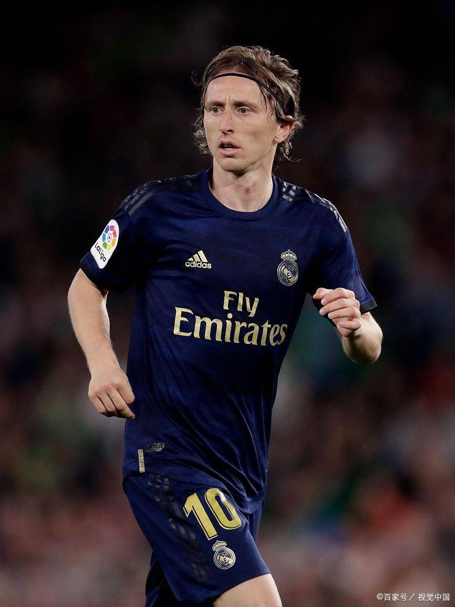 塔奇纳迪：尤文尚未准备好争冠，并且有些过于依赖伊尔迪兹（塔奇纳迪称尤文争冠为时尚早，球队对伊尔迪兹依赖过重）