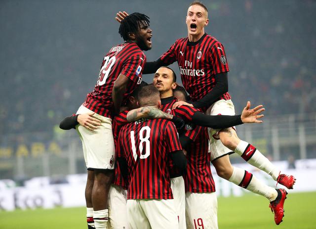 康宁汉姆生涯罚球命中率85%，但是连续2场投丢关键罚球（尽管生涯罚球率85%，康宁汉姆已连两场丢关键罚球）