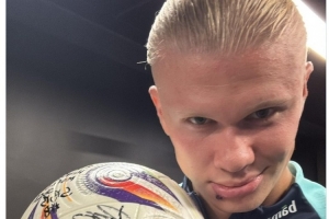 国脚连续两场关键进球（国脚两战连斩关键球）