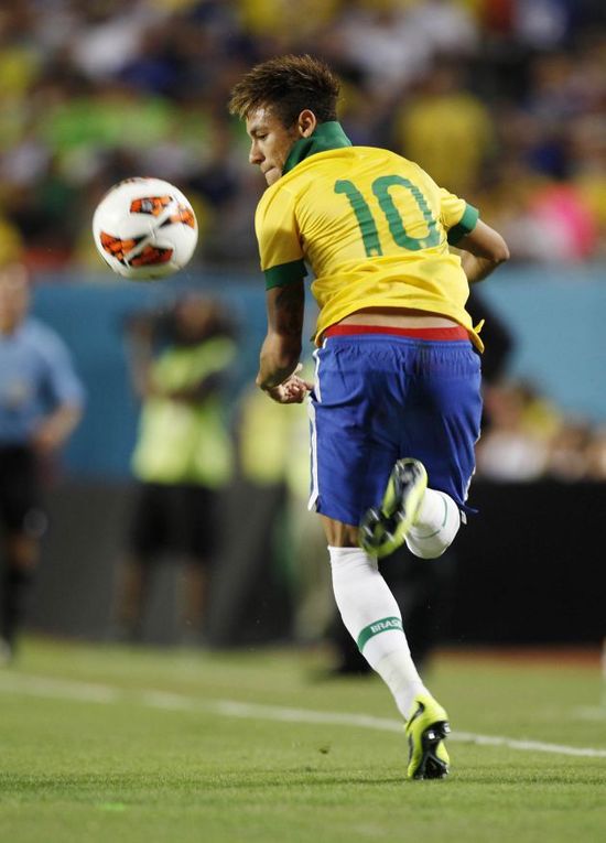 “艺术家”爱艺术，队报：谢尔基是资深艺术爱好者（队报：被称为“艺术家”的谢尔基对艺术痴迷，堪称资深爱好者）