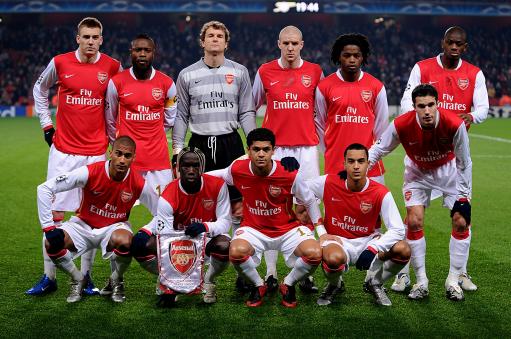 延庆石京龙滑雪场新雪季开板 夜场滑雪解锁冬日冰雪新体验（延庆石京龙滑雪场新季启幕 夜滑点亮冬日冰雪新玩法）