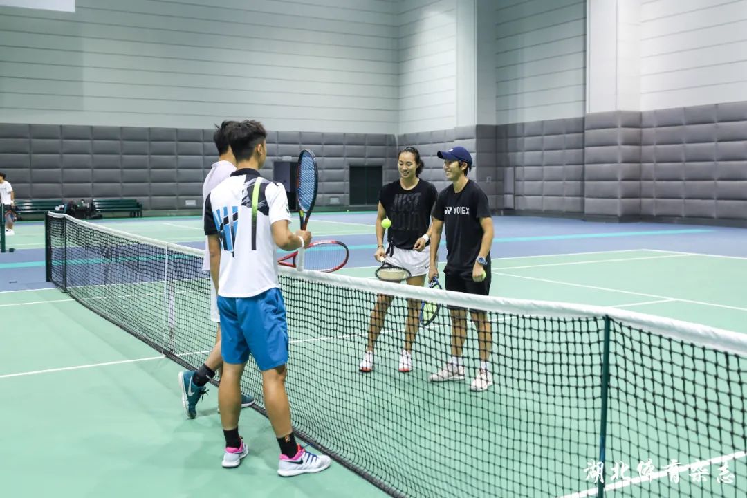 是她夺冠的 是她夺冠的